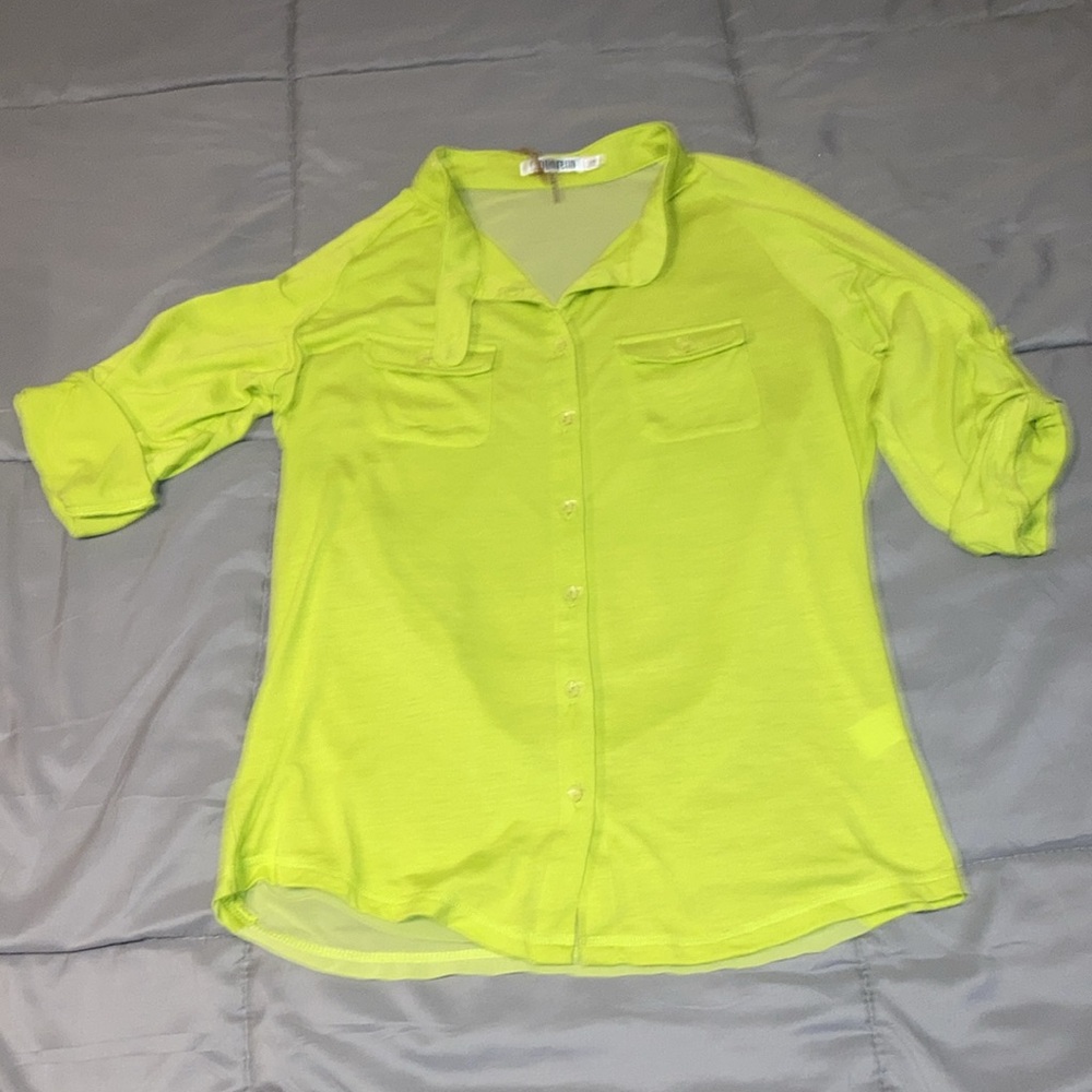 Monoreno Lime Green Button-Up Women's Top - Picture 2 of 8